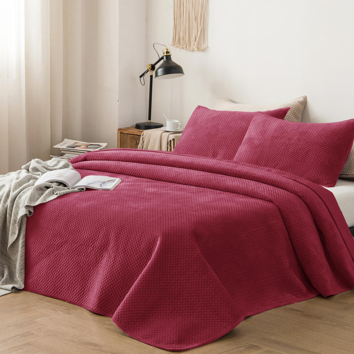 Lightweight Velvet Bedspread Set Queen/King