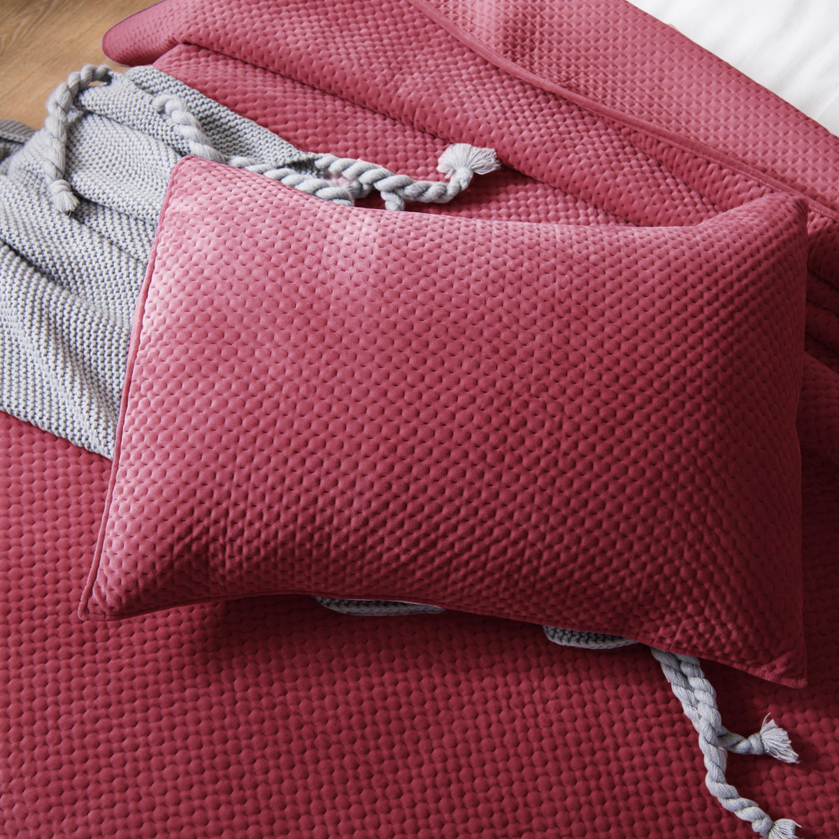 Lightweight Velvet Bedspread Set Queen/King