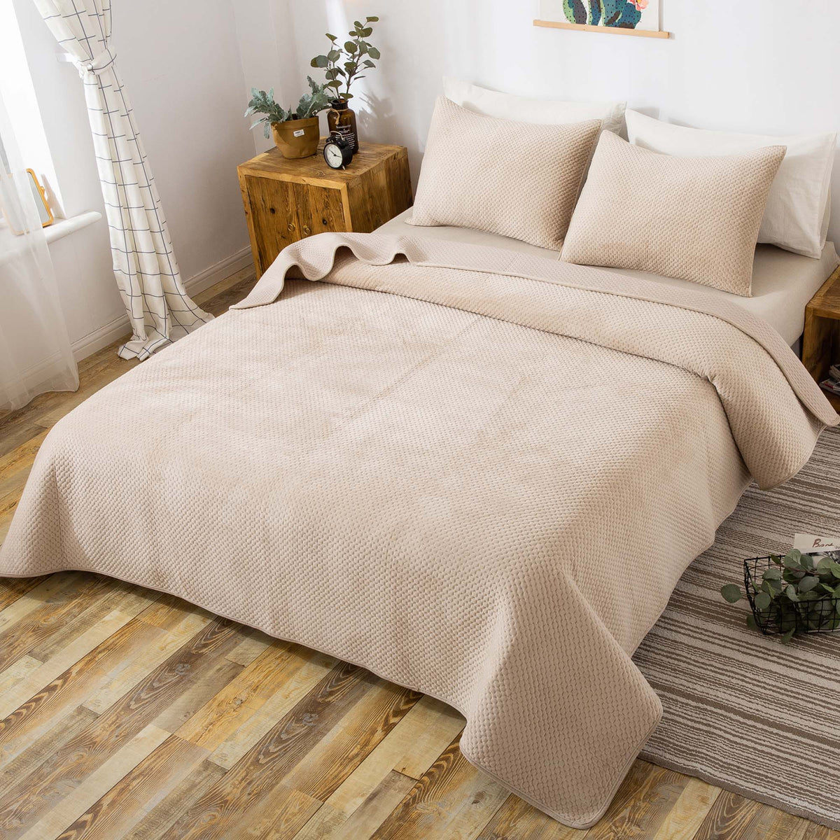 Lightweight Velvet Bedspread Set Queen/King