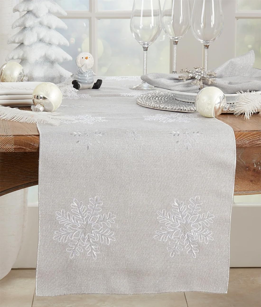 Snowflake Holiday Table Runner
