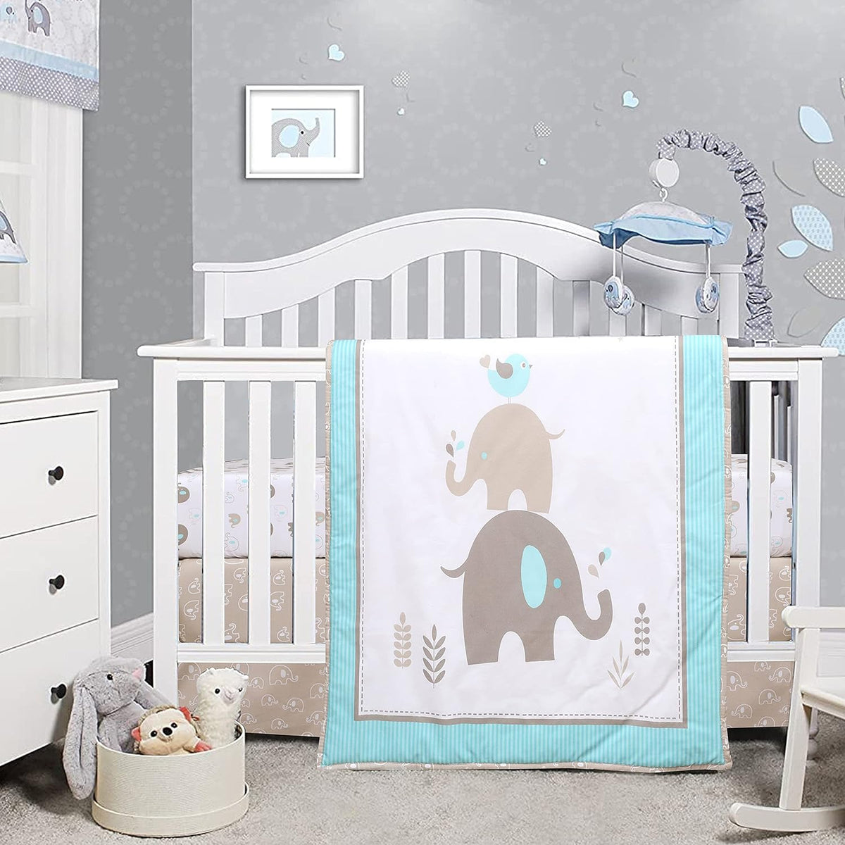 4 Piece Baby Crib Bedding Set Reversible Comforter