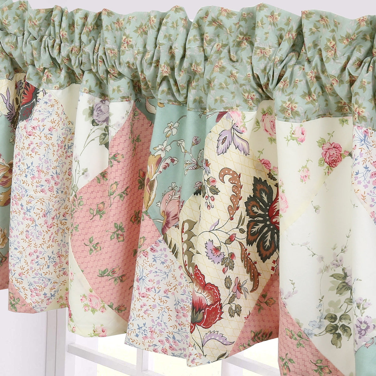 Grace Celadon Real Patchwork Embroidered Scalloped Edge Cotton Reversible Quilt Bedding Set