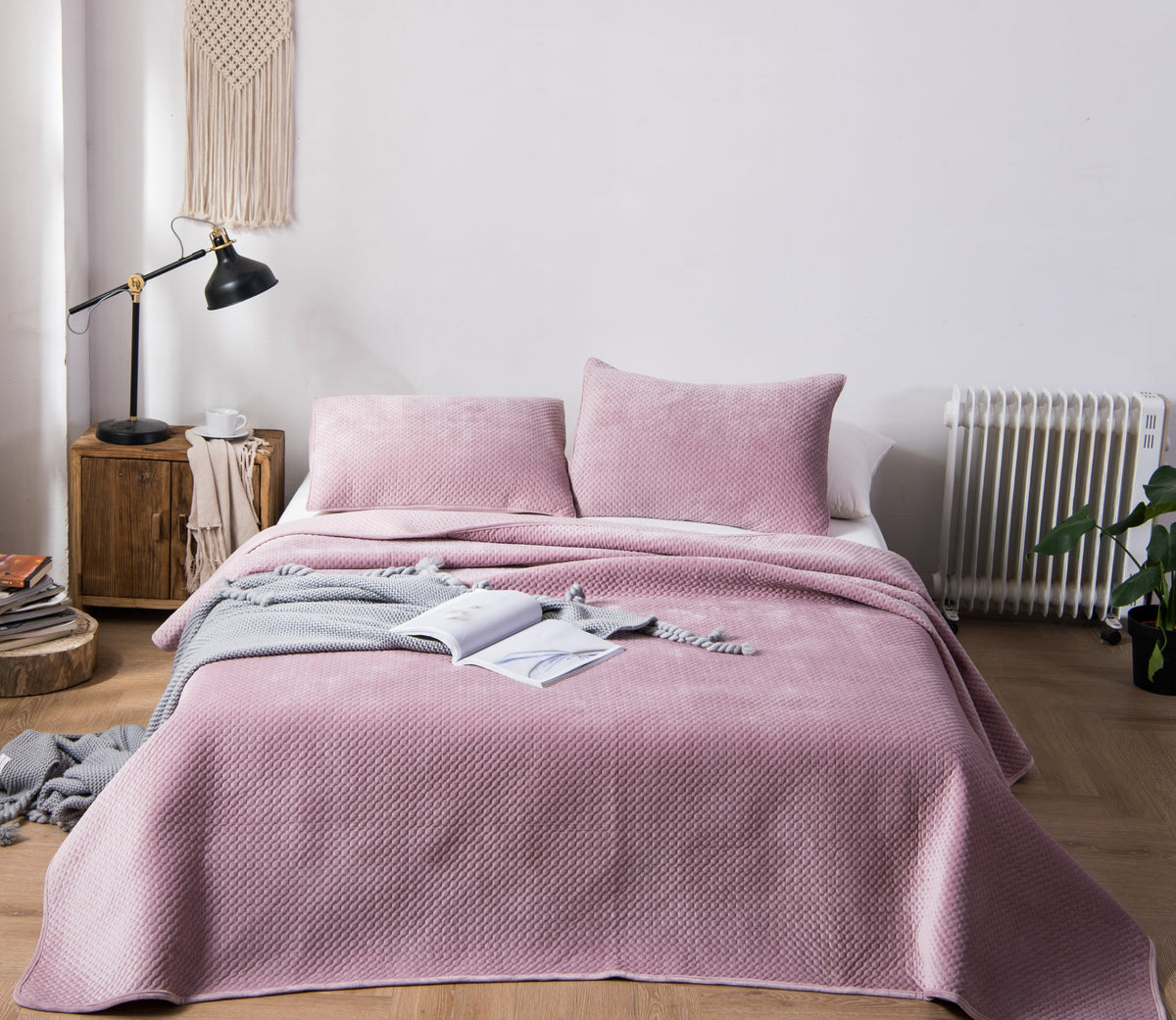 Lightweight Velvet Bedspread Set Queen/King