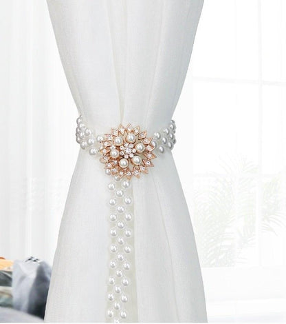 Pearl Tiebacks
