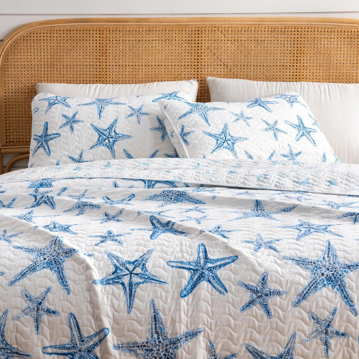 Blue Seashell Coastal Quilt Set - Trinidad Collection