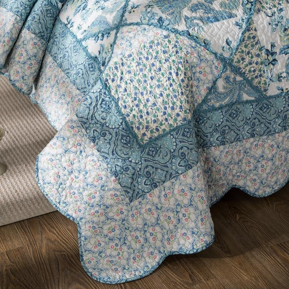 Petal Dance White Blue Floral Paisley Vintage Garden Scalloped Cotton Patchwork Quilt Set