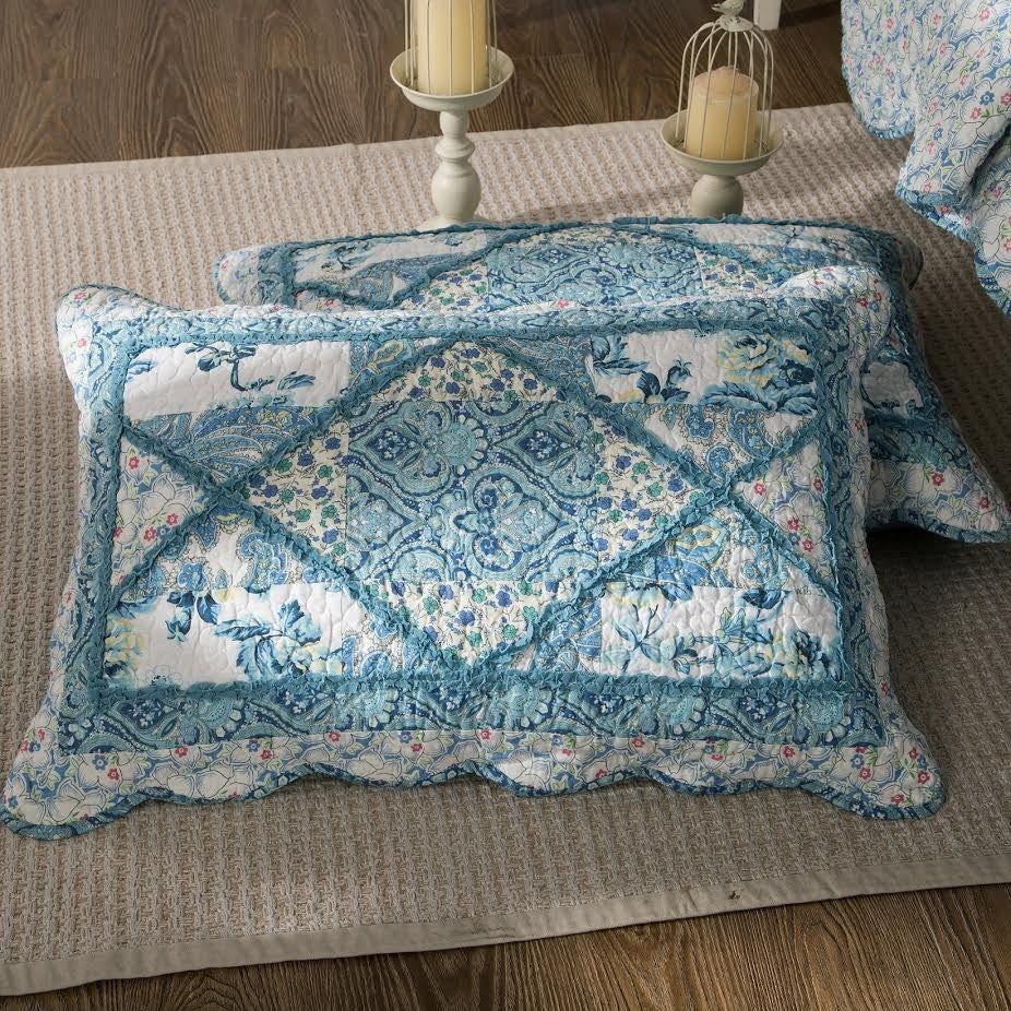 Petal Dance White Blue Floral Paisley Vintage Garden Scalloped Cotton Patchwork Quilt Set